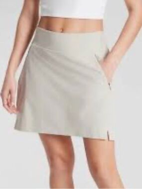 Athleta Soho Skort in beige Size 6